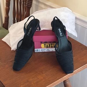Vaneli Black Women’s 7 1/2 N